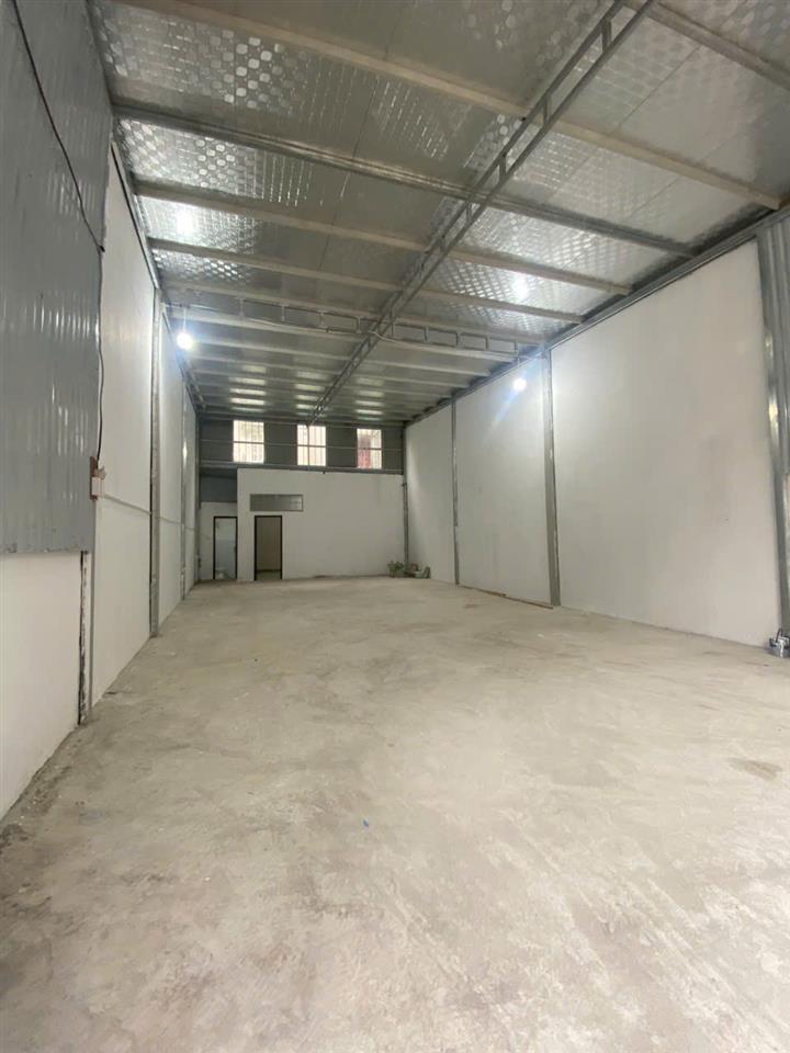 CHO THUÊ KHO LONG BIÊN – 150M² – XE TẢI VÀO TẬN KHO