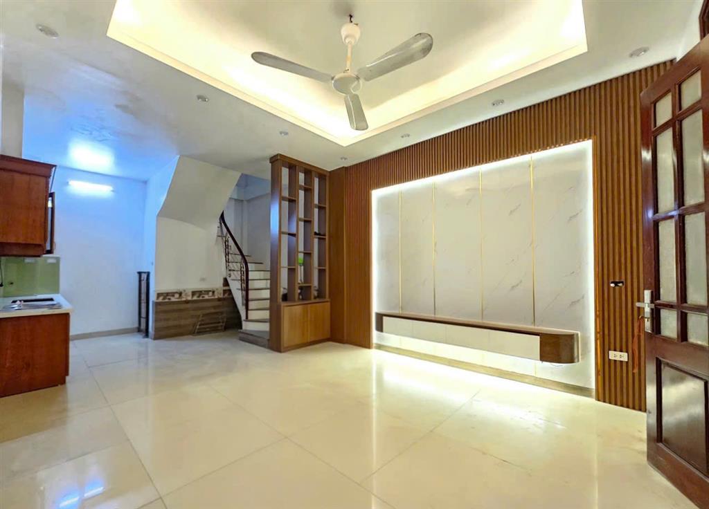 BÁN NHÀ THẠCH BÀN – LONG BIÊN  5 TẦNG – FULL NỘI THẤT – GIÁ TỐT
