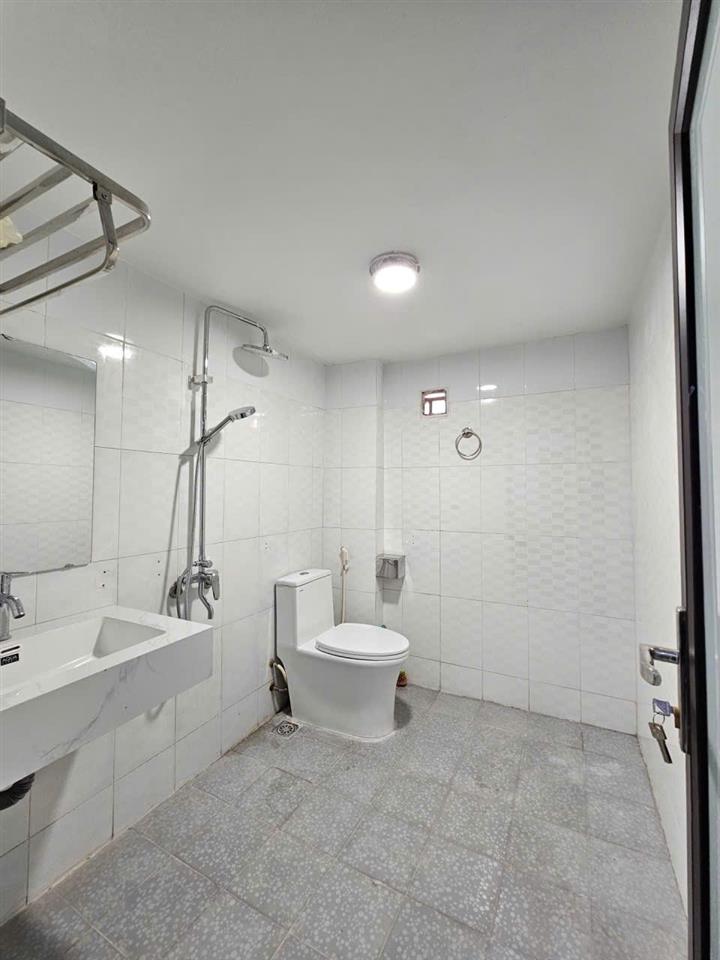 BÁN NHÀ THẠCH BÀN – LONG BIÊN  5 TẦNG – FULL NỘI THẤT – GIÁ TỐT