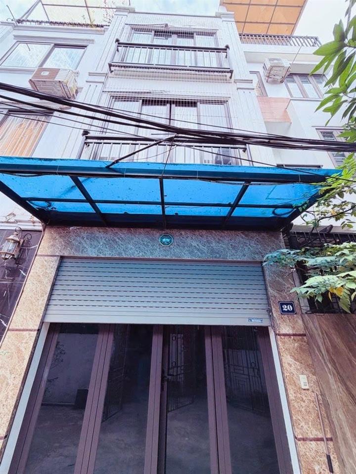 BÁT KHỐI – Ô TÔ ĐỖ CỬA – FULL NỘI THẤT – 2 THOÁNG