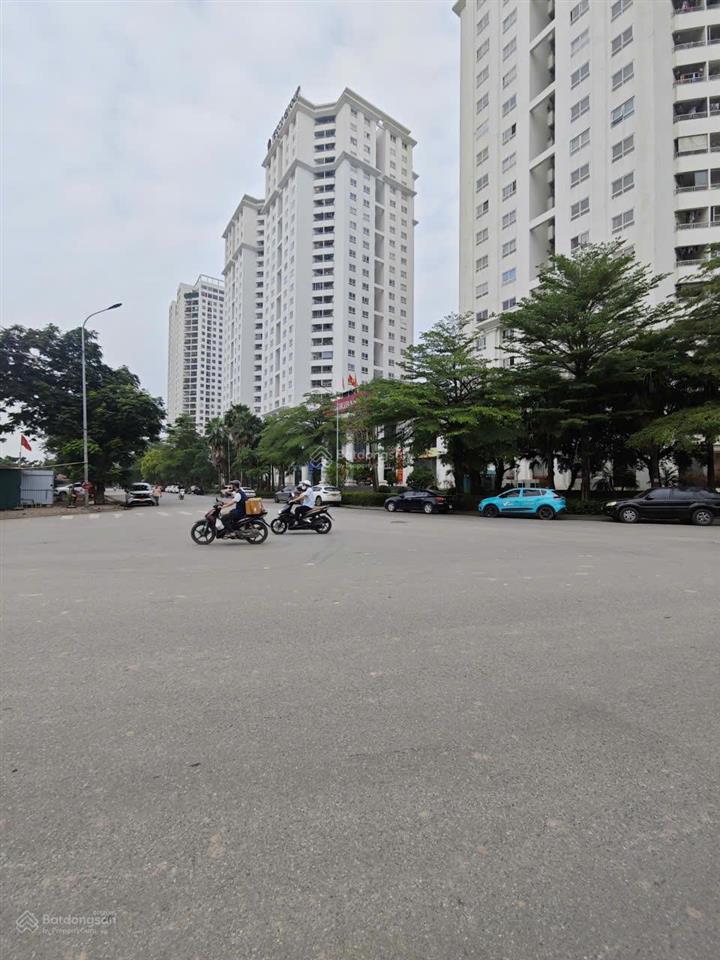 Bán nhà  mặt phố vũ lăngthanh trì dt 110m2  v.hè kdoanh sầm uất ngày đêm bán rẻ