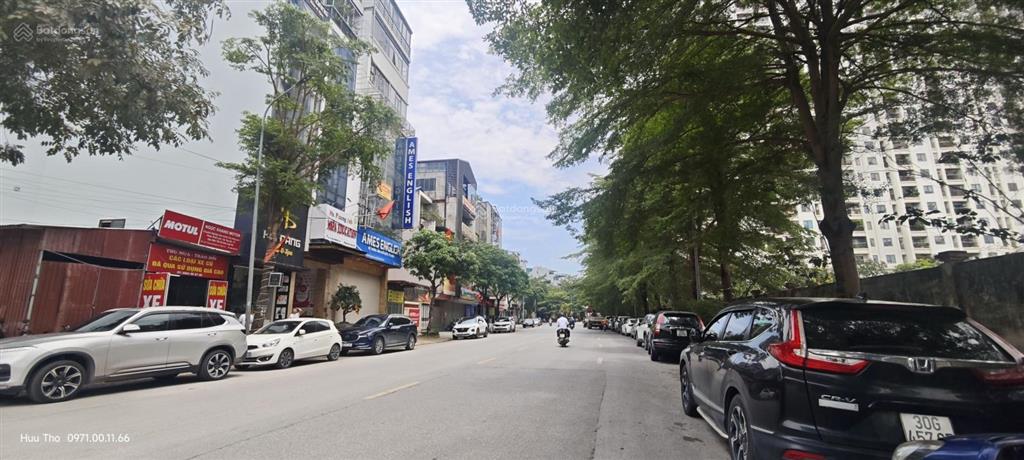 Bán 68m đất đẹp thanh trì đường to 12m, vỉa hè rộng 8m , phân lô ô tô, sổ đỏ chính chủ,giá cực tốt.