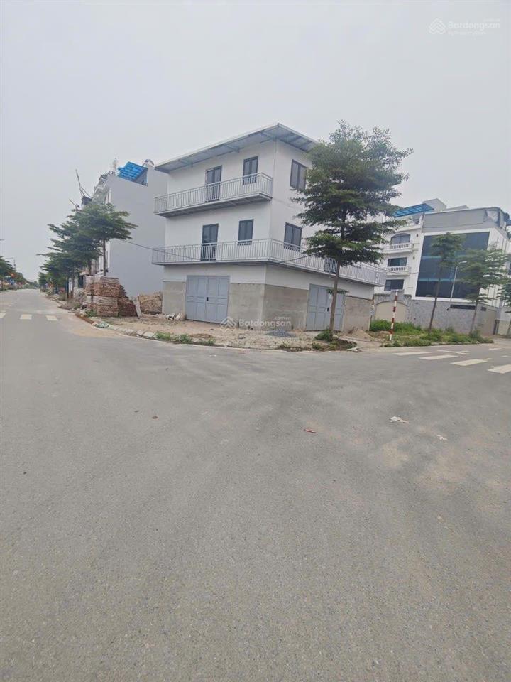 Bán đất đấu giá thanh trì, lô góc, ô tô tránh, vỉa hè to giá tốt.