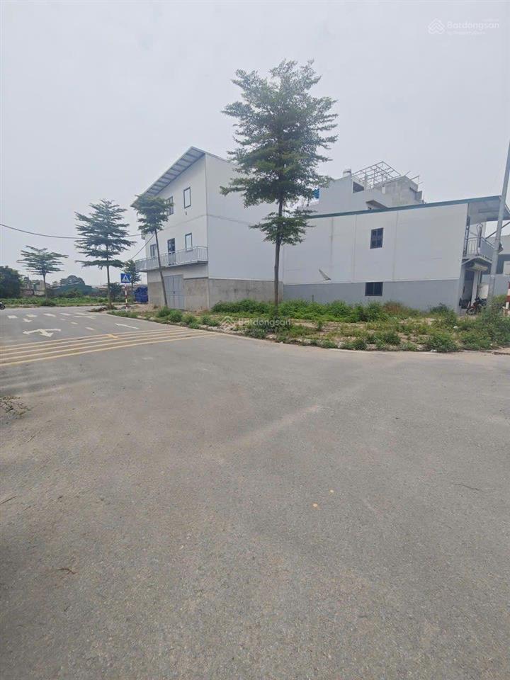 Bán đất đấu giá thanh trì, lô góc, ô tô tránh, vỉa hè to giá tốt.