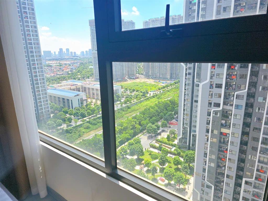 Chính chủ bán căn hộ 2pn  54.8m2 full đồ mới tại kđt vinhomes smart city