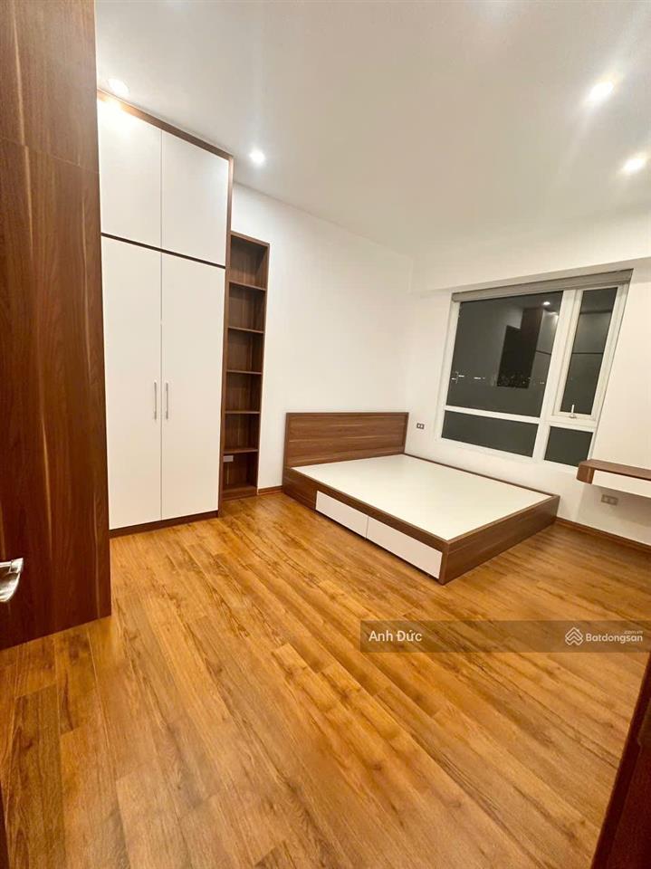 Bán căn hộ 69m2, 7,7 tỷ tại central field trung kính, 2pn, 2wc, sổ đỏ chính chủ