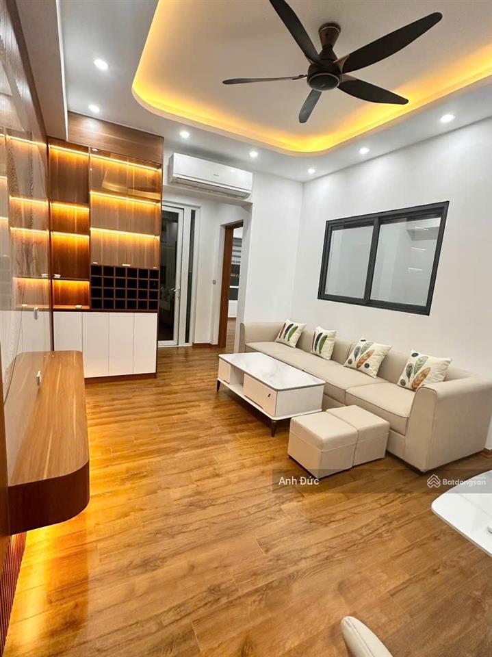 Bán căn hộ 69m2, 7,7 tỷ tại central field trung kính, 2pn, 2wc, sổ đỏ chính chủ