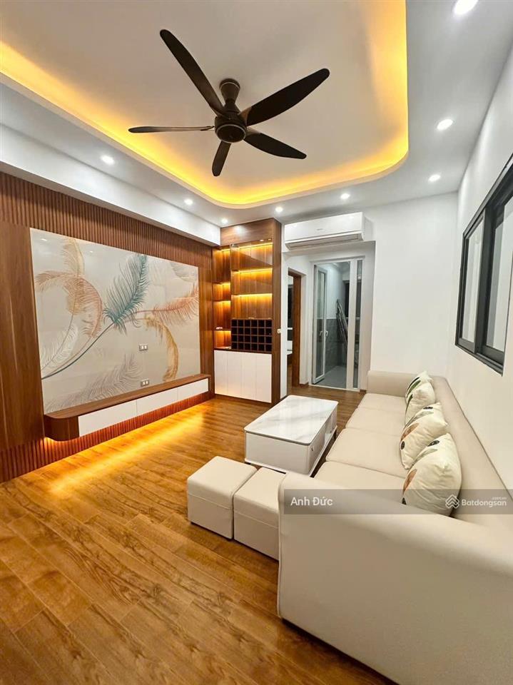 Bán căn hộ 69m2, 7,7 tỷ tại central field trung kính, 2pn, 2wc, sổ đỏ chính chủ