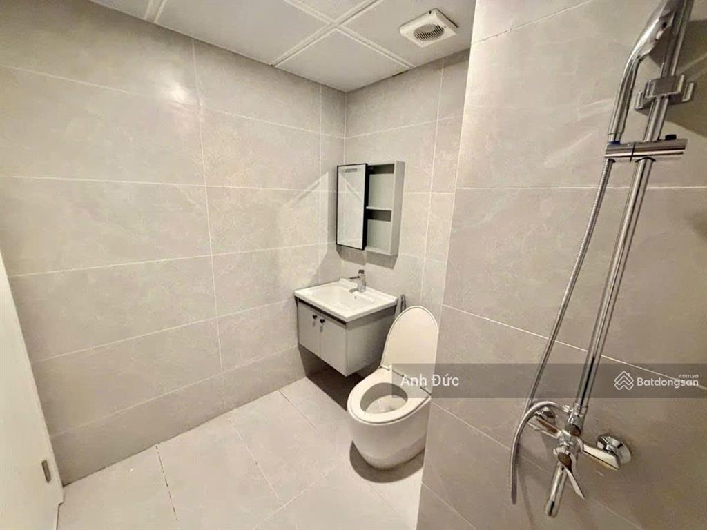 Bán gấp căn hộ 102 thái thịnh đống đa  68.1m2  2pn  giá sập sàn 5.75 tỷ (chốt trong 15 ngày)