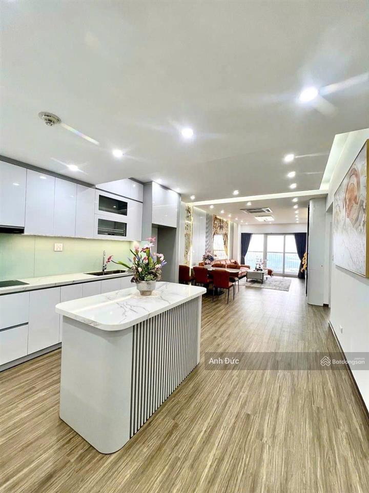 Bán căn hộ 135m², 12 tỷ tại tòa chung cư viện chiến lược và khoa học công an (sông đà 7)