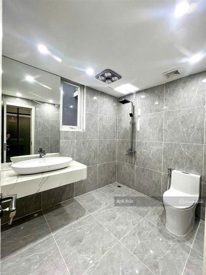 Bán căn hộ 135m², 12 tỷ tại tòa chung cư viện chiến lược và khoa học công an (sông đà 7)