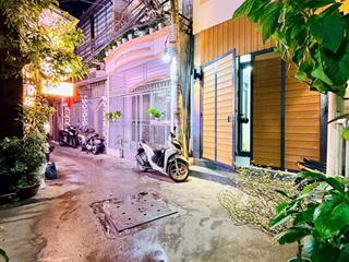 Sau lưng coop mart  gần chợ hạnh thông tây  đi sân bay 5p