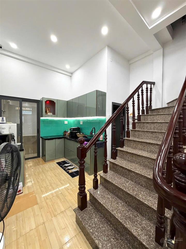 Gần chợ phạm văn bạch  công nhận ~51m2  cách xe hơi chỉ 20m