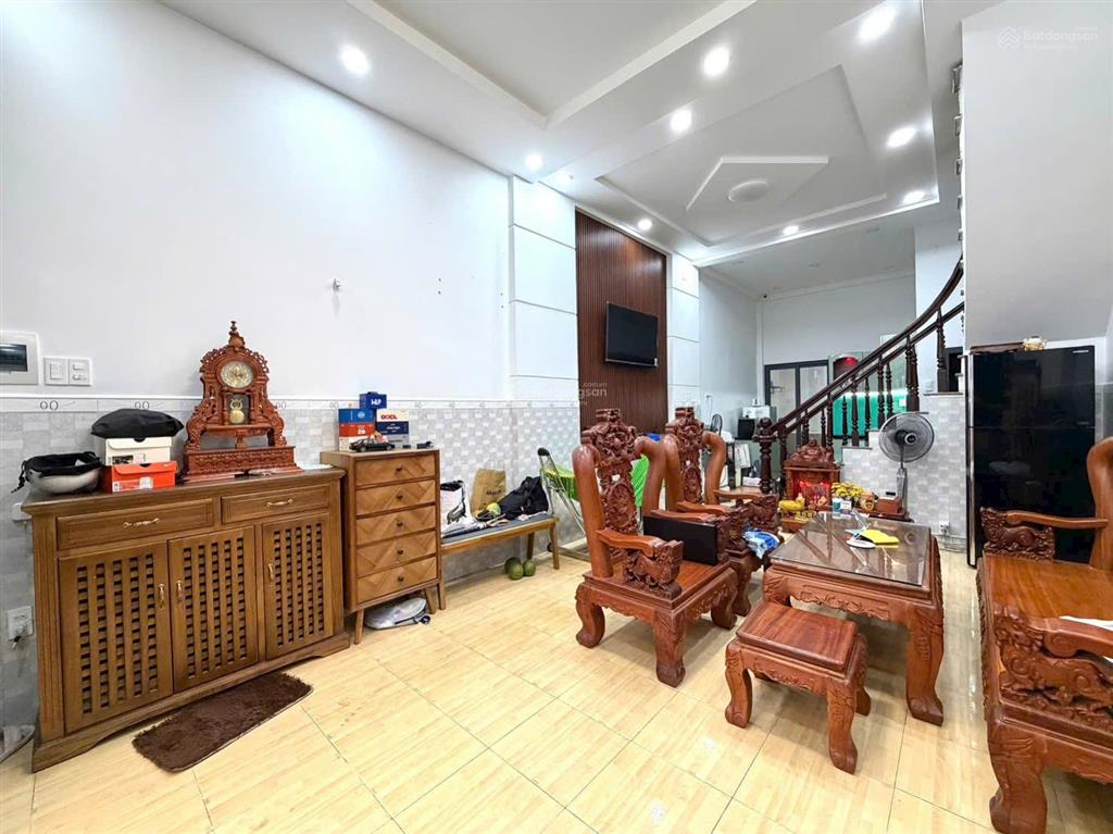 Gần chợ phạm văn bạch  công nhận ~51m2  cách xe hơi chỉ 20m