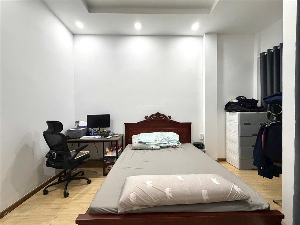 Gần chợ phạm văn bạch  công nhận ~51m2  cách xe hơi chỉ 20m