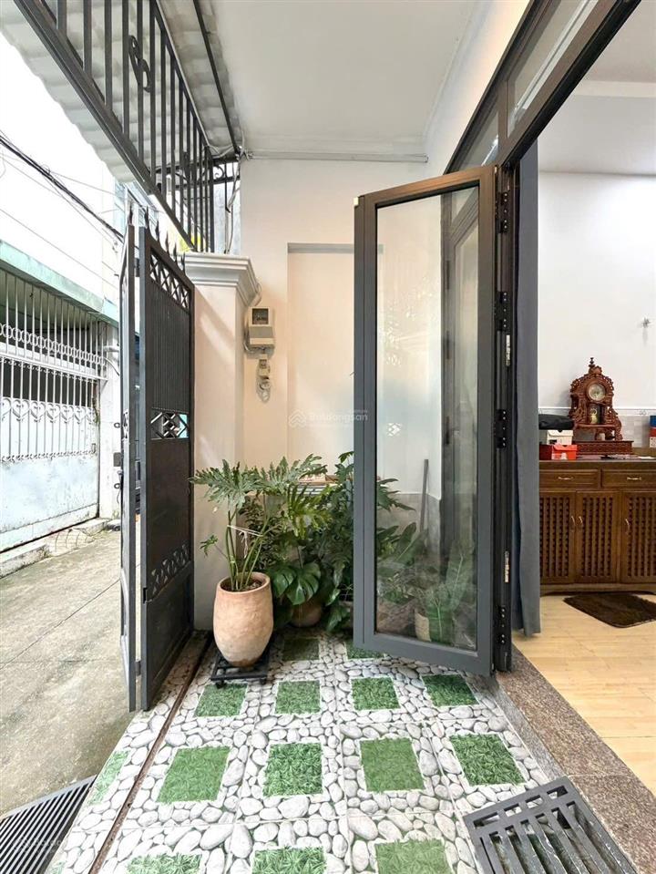 Gần chợ phạm văn bạch  công nhận ~51m2  cách xe hơi chỉ 20m