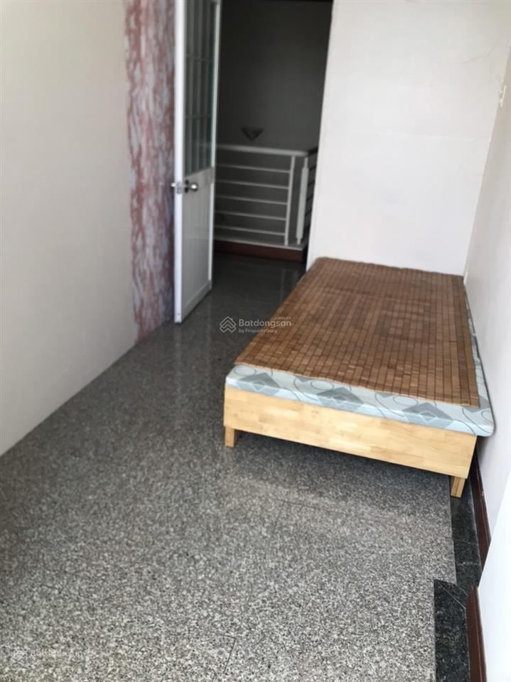 Còn duy nhất 1 phòng 2tr/th ở 187a lê văn lương, chung cư hoàng anh gold house. ib 0901 746 ***