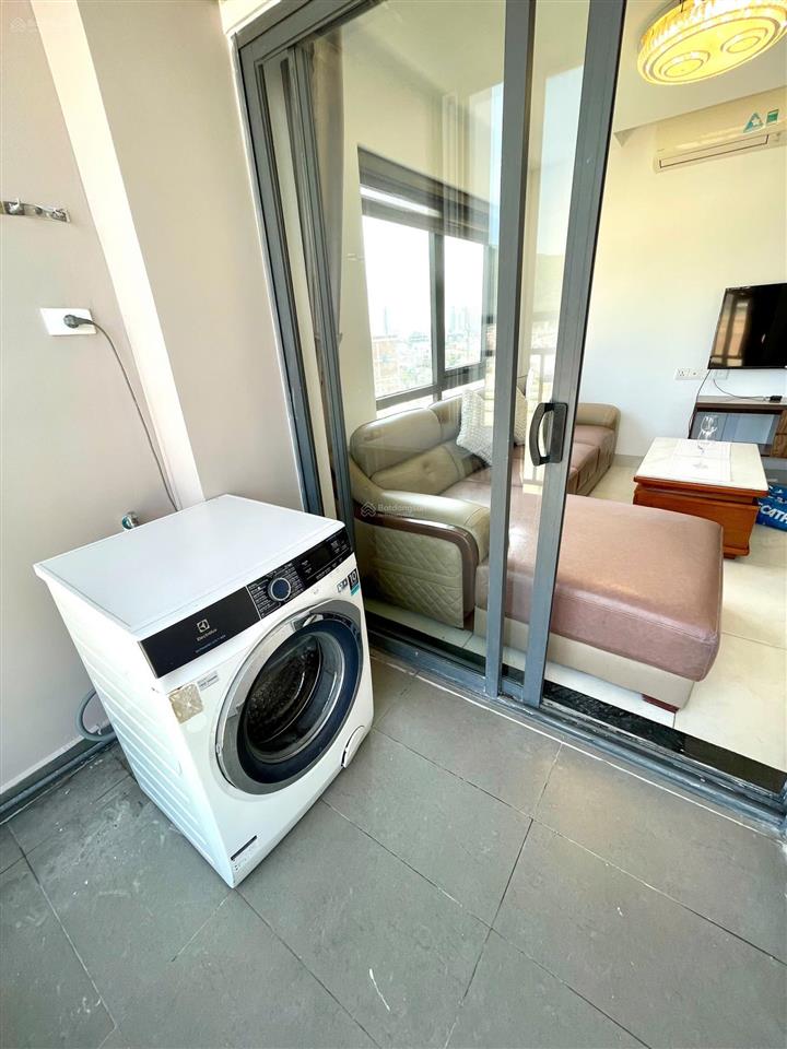 Vị trí vàng! chính chủ bán căn góc 2pn view biển, pháo hoa, sổ hồng sẵn trao tay!  ngay
