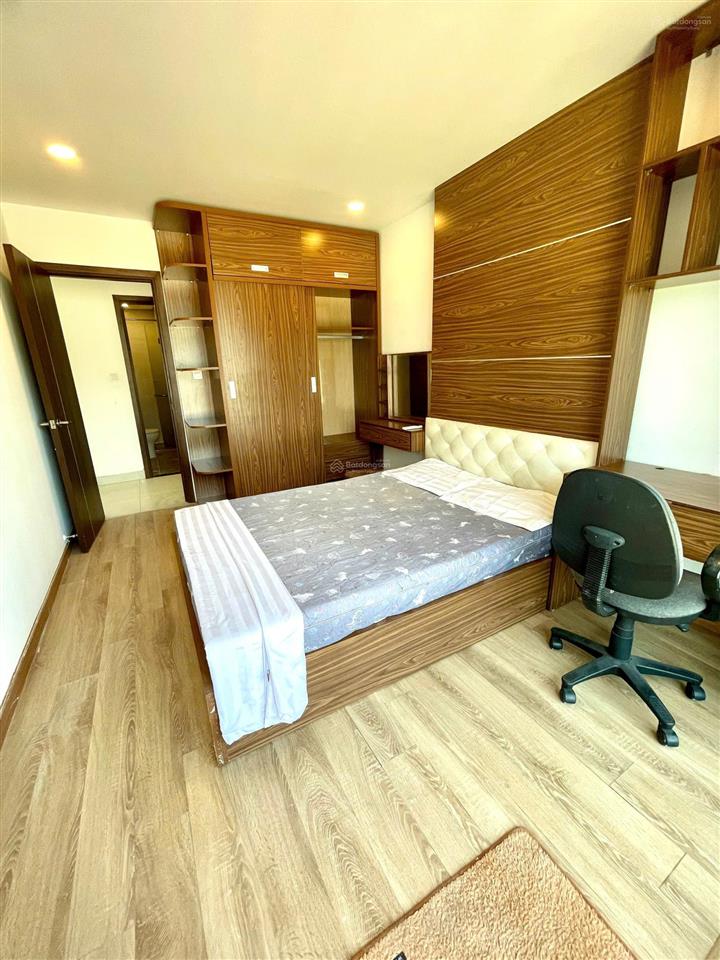 Vị trí vàng! chính chủ bán căn góc 2pn view biển, pháo hoa, sổ hồng sẵn trao tay!  ngay
