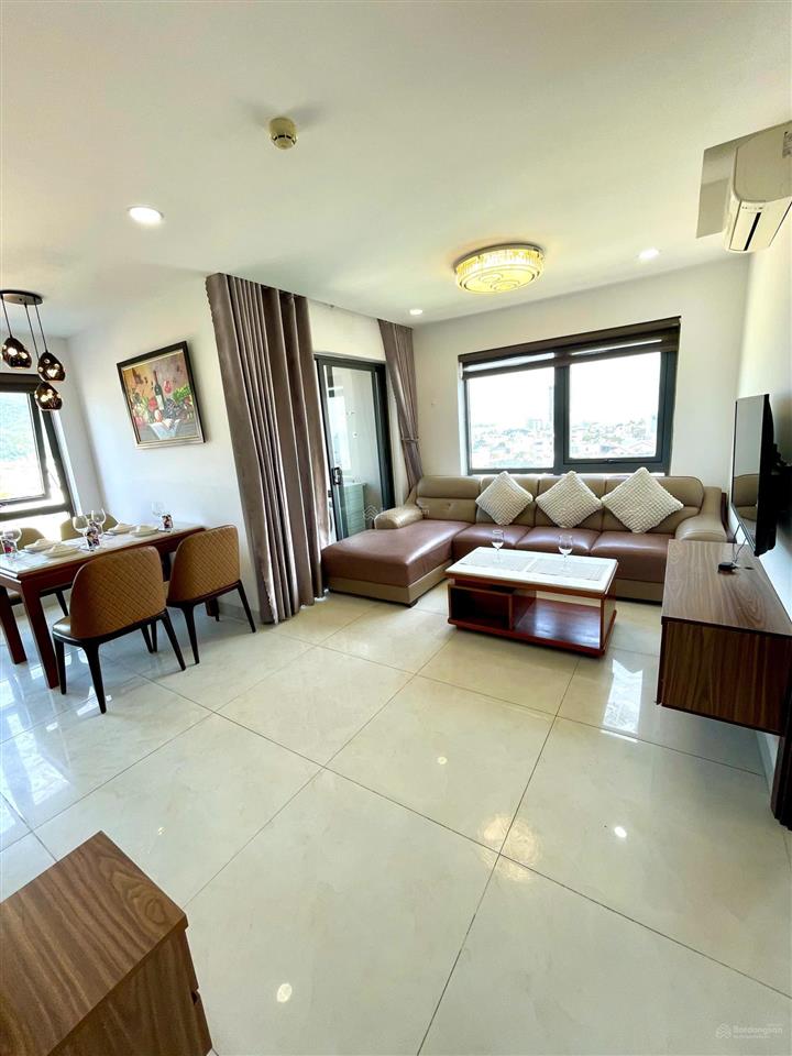 Vị trí vàng! chính chủ bán căn góc 2pn view biển, pháo hoa, sổ hồng sẵn trao tay!  ngay