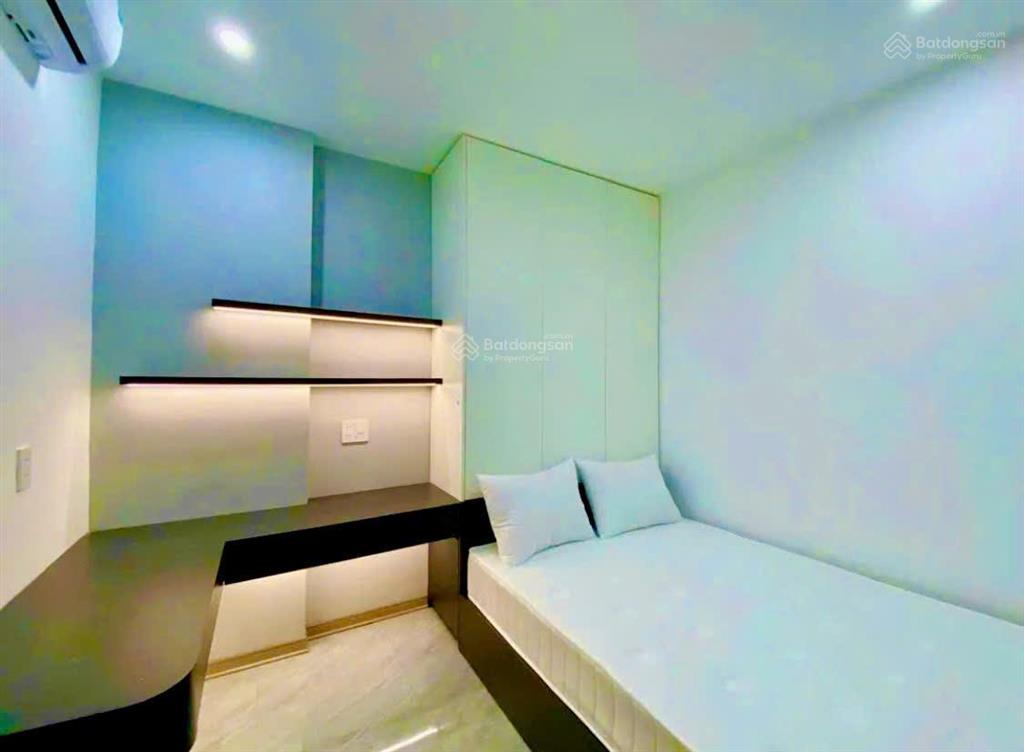 Bán nhà hải châu 3 mê, 5pn, đường 5,5m vỉa hè 3m, gần chợ đầu mối,nội thất cao cấp, vào ở ngay!