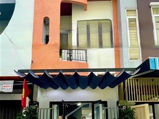 Bán nhà hải châu 3 mê, 5pn, đường 5,5m vỉa hè 3m, gần chợ đầu mối,nội thất cao cấp, vào ở ngay!