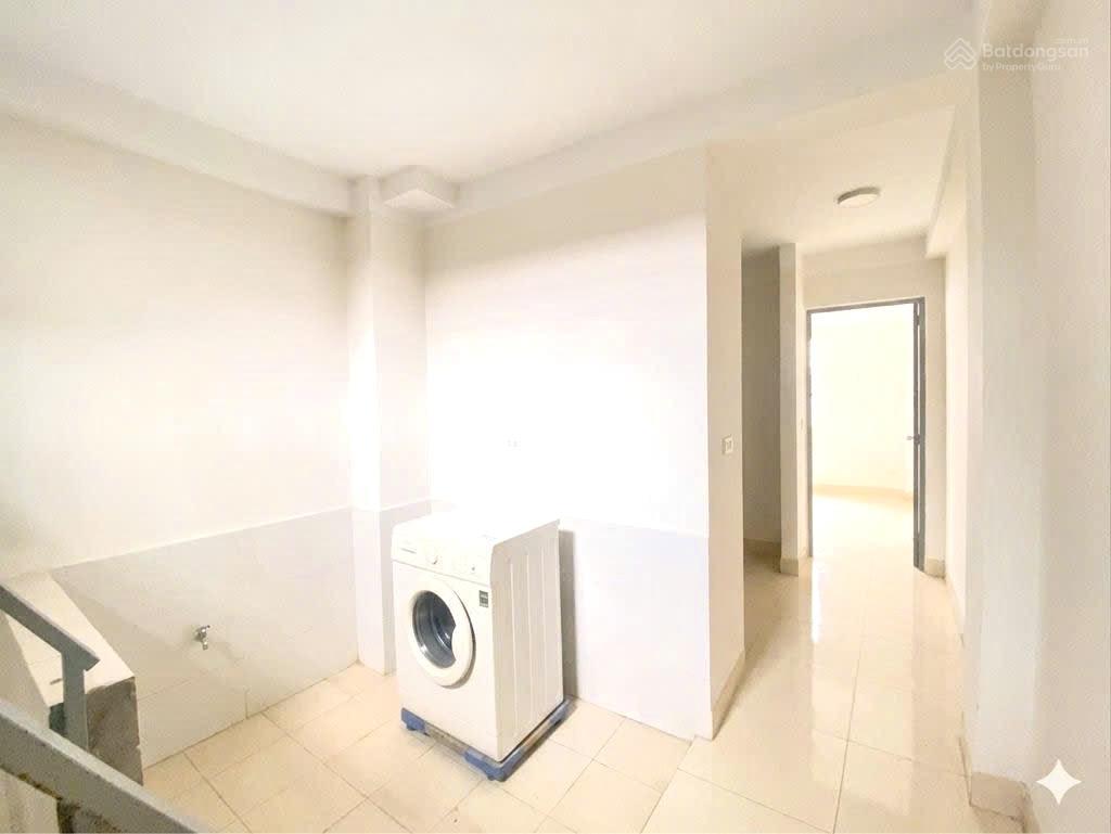Nhà vị trí đẹp, mặt tiền thoáng