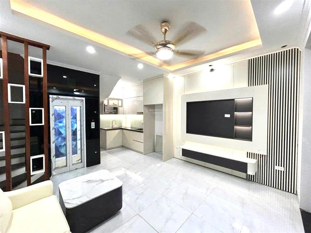Bán nhà yên nghĩa 33m2 / 5 tầng có thang máy 7,7 tỷ