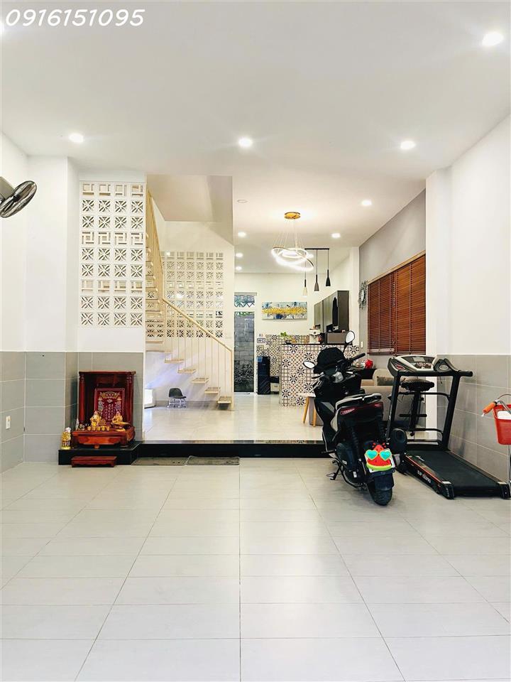 Cho thuê nhà nguyên căn, 1 trệt 2 lầu 1 sân thượng 80m2