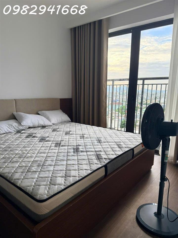 Cho thuê căn hộ Vista Residence 82m2, 2PN view pháo hoa đẳng cấp giữa trung tâm Đà Nẵng