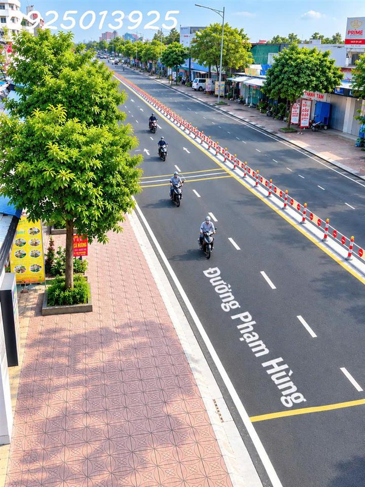 Chính chủ cần bán gấp 1 căn nhà mặt tiền Phạm Hùng, DT 154m2, giá 7,8 tỷ
