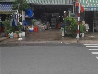 Bán đất tặng nhà cấp 4 tại Hòa Phú, Thủ Dầu Một, DT 110m2 full thổ cư, giá 5,8 tỷ