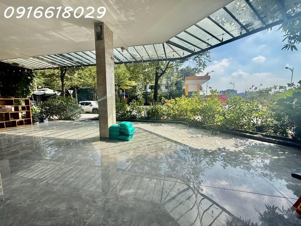 Cho thuê NR view đẹp tại Vinhomes Thăng Long, 40 triệu, 220m2, 6PN, 7WC, 4 tầng
