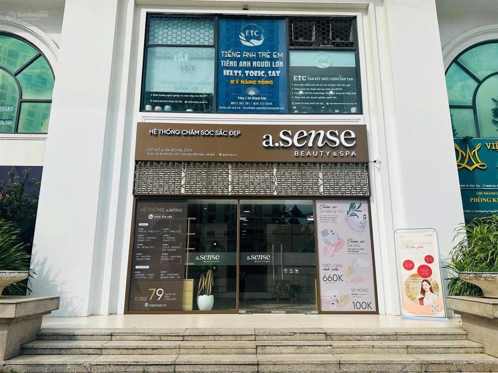Bán shop chân đế vinhome royal city