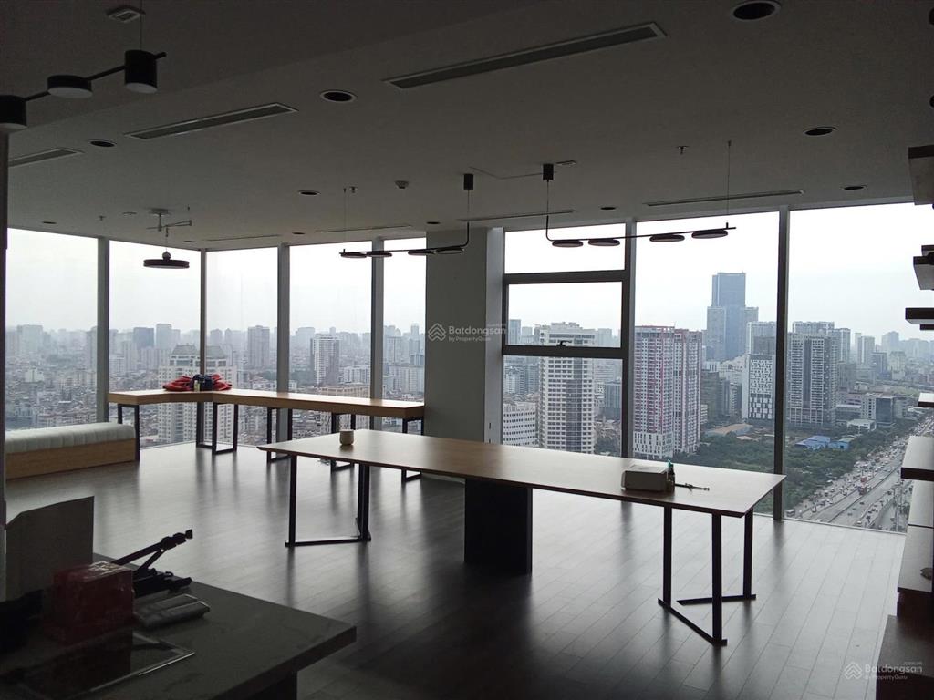 The nine  cho thuê căn 162m2. phù hợp làm vp hay ở đều rất rộng rãi thoáng mát