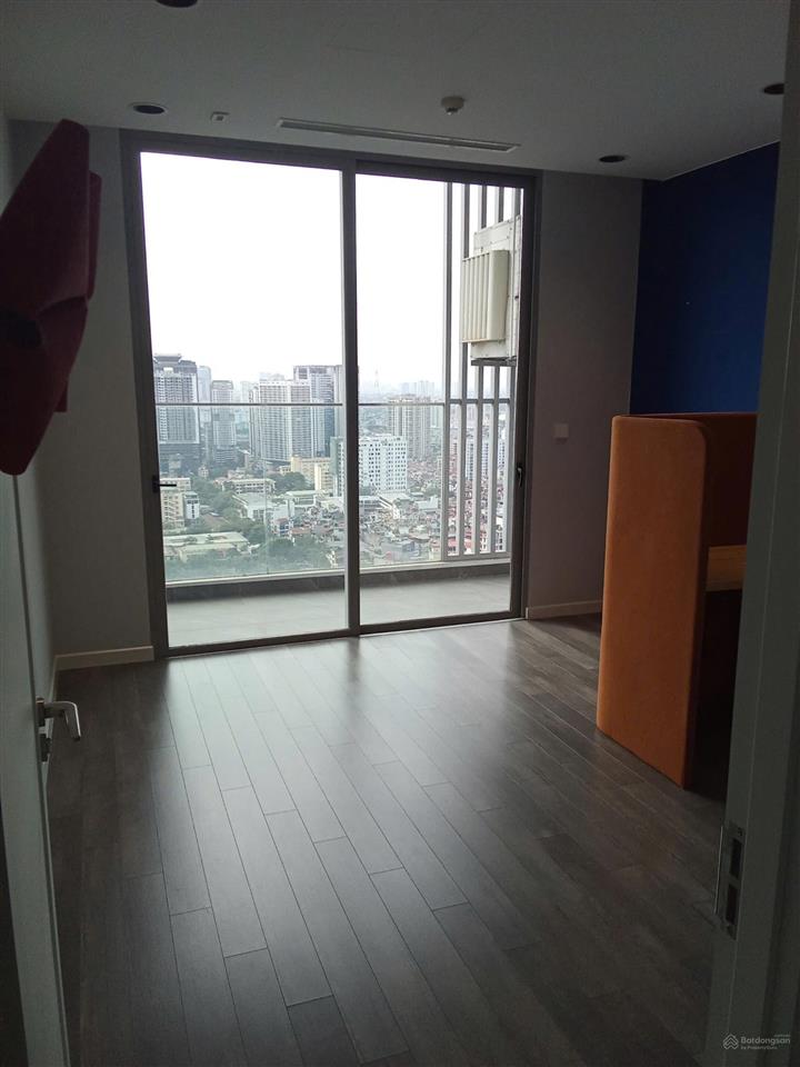 The nine  cho thuê căn 162m2. phù hợp làm vp hay ở đều rất rộng rãi thoáng mát