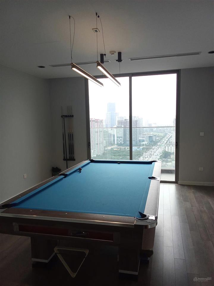 The nine  cho thuê căn 162m2. phù hợp làm vp hay ở đều rất rộng rãi thoáng mát
