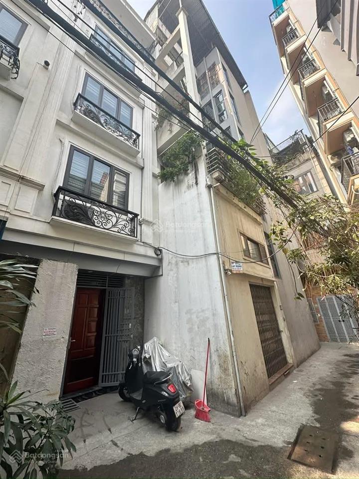 Gia đình bán nhà riêng 216/8 đê la thành, cách mặt phố xã đàn 50m