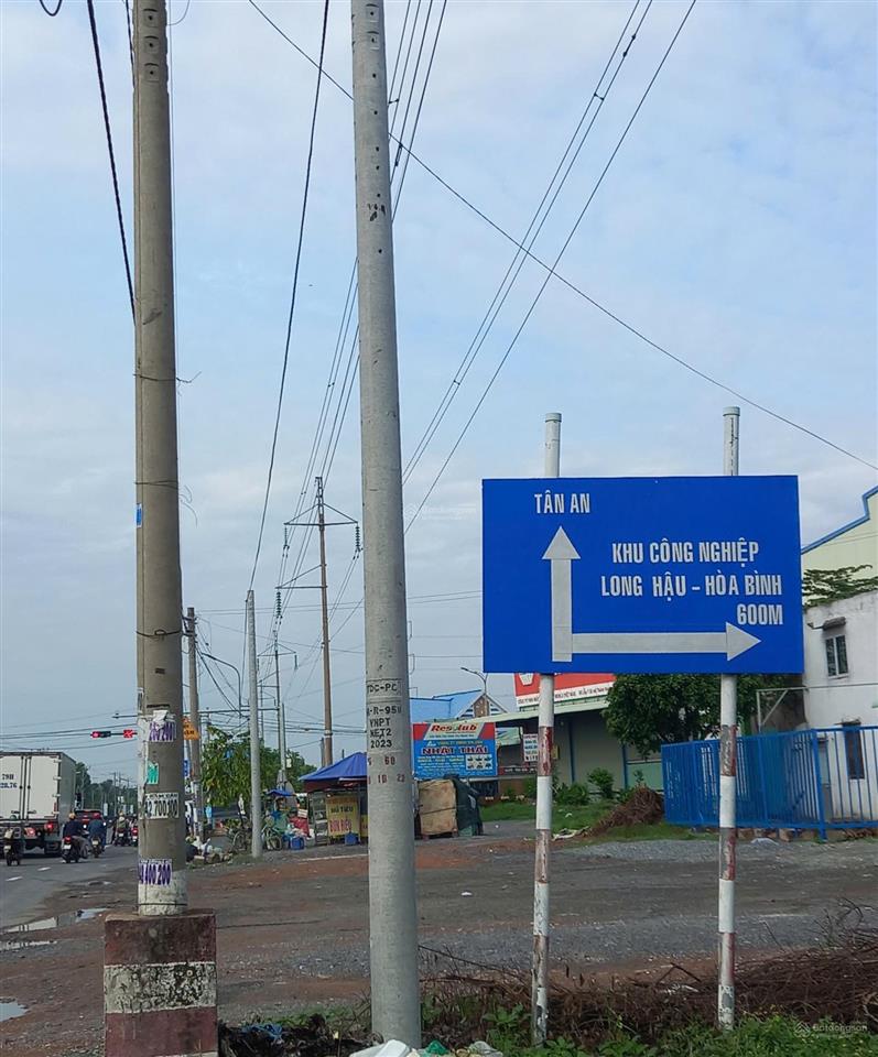 Bán đất thổ cư ngay mặt tiền đt 818 trung tâm thủ thừa (long an). sổ hồng riêng, ký sang tên ngay