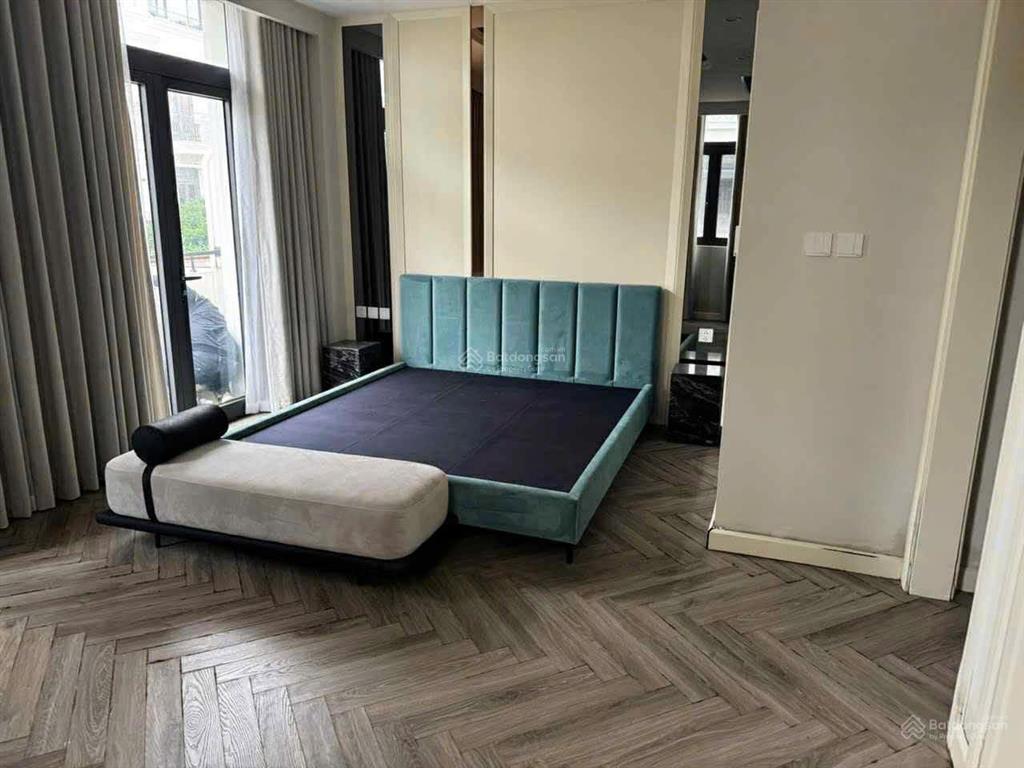 Cho thuê shophouse ở và kinh doanh, có sẵn nội thất, thang máy. giá chỉ 25tr giá hời tại ocean park