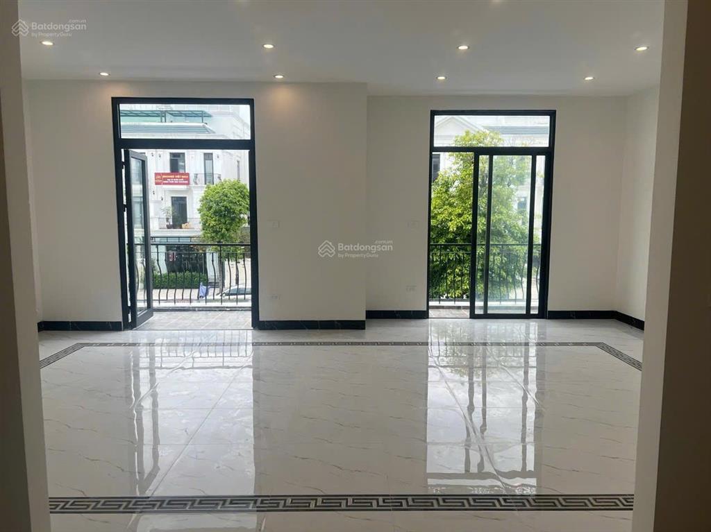 Cho thuê shophouse hàng hiếm, siêu phẩm mới tinh chưa qua sử dụng, giá chỉ 25tr sử dụng đủ 5 tầng