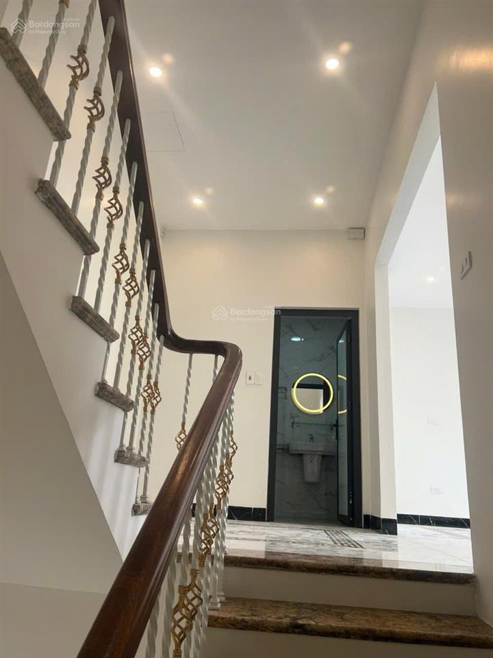 Cho thuê shophouse hàng hiếm, siêu phẩm mới tinh chưa qua sử dụng, giá chỉ 25tr sử dụng đủ 5 tầng