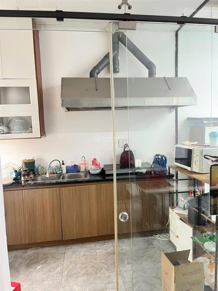 Cho thuê biệt thự liền kề, 5 tầng có thang máy. giá 22tr/th