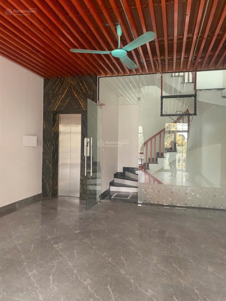 Cho thuê biệt thự liền kề, 5 tầng có thang máy. giá 22tr/th