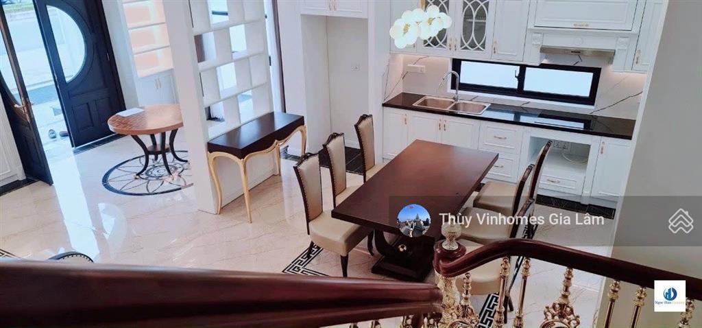 Cho thuê biệt thự liền kề/ shophouse dt 90m2 x4t, full nội thất. vỉa hè rộng 6m, kết hợp ở và kd