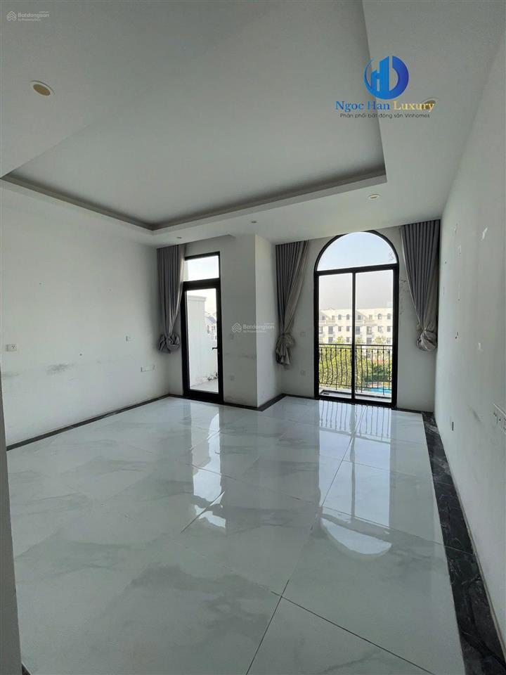 Cho thuê cặp shophouse 2 mặt tiền trướcsau, dt 120m² x 5 tầng, hoàn thiện đẹp, tm, view công viên