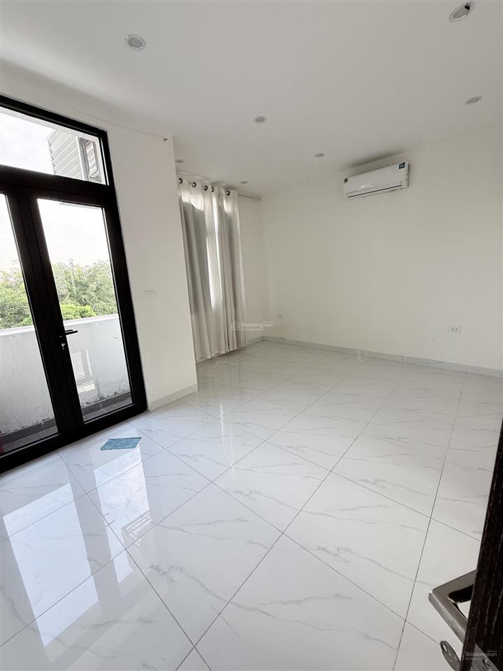 Giá 10tr/th dành cho mô hình công ty chuyển đổi từ chung cư xuống, hoàn thiện đẹp sẵn vào luôn