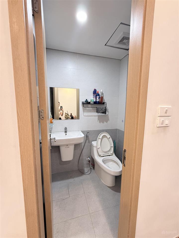 Giá tốt 18 triệu/tháng, kết hợp ở và kinh doanh  vị trí tốt  chỗ để xe rộng