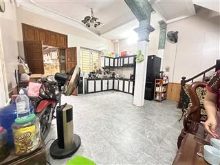 Hiếm có. gốc đề minh khai dt 34m2 mt 5m x 4 tầng