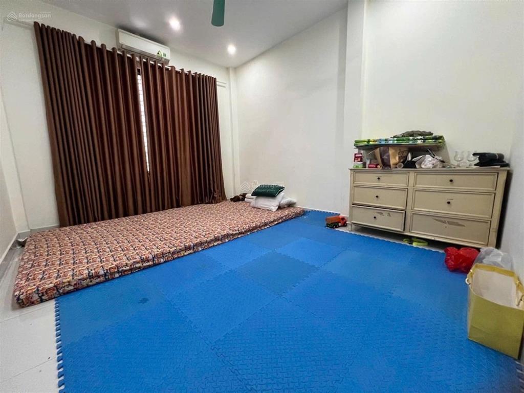 Kim giang  giáp phố khương đình dt 63m mt 3,3m 4 tầng